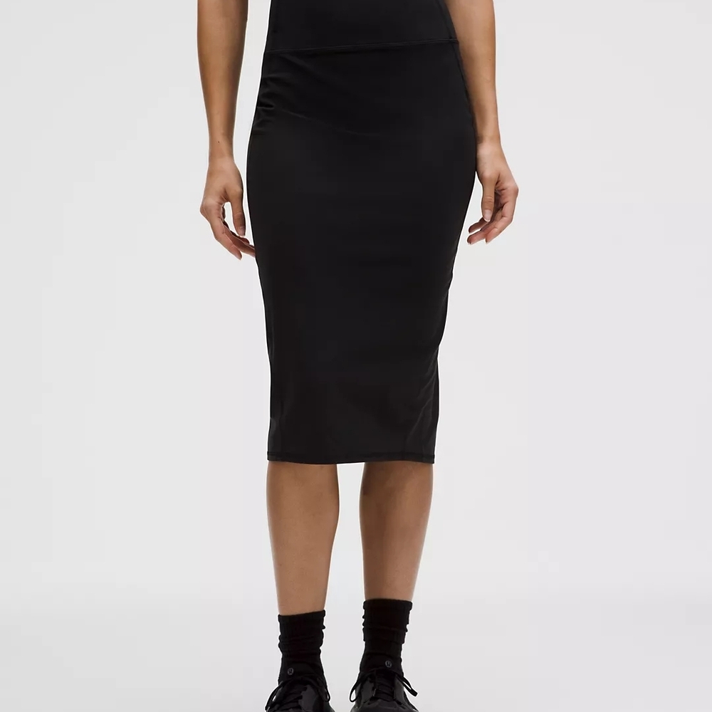 Lululemon Nulu Slim-Fit High-Rise Midi Skirt